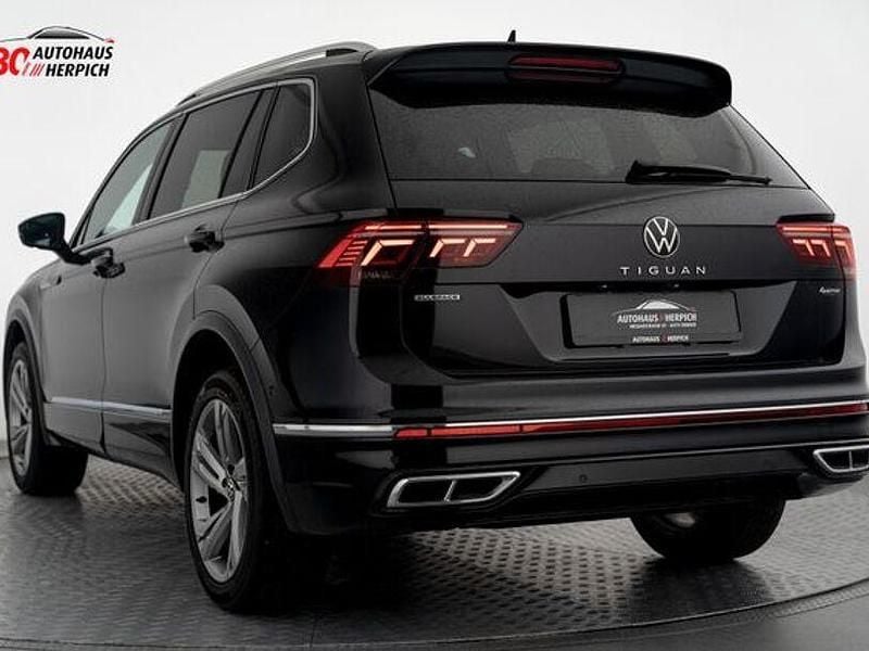 Gebraucht VW Tiguan Allspace R-line 200 PS (147 kW) 2022 Andere SUV