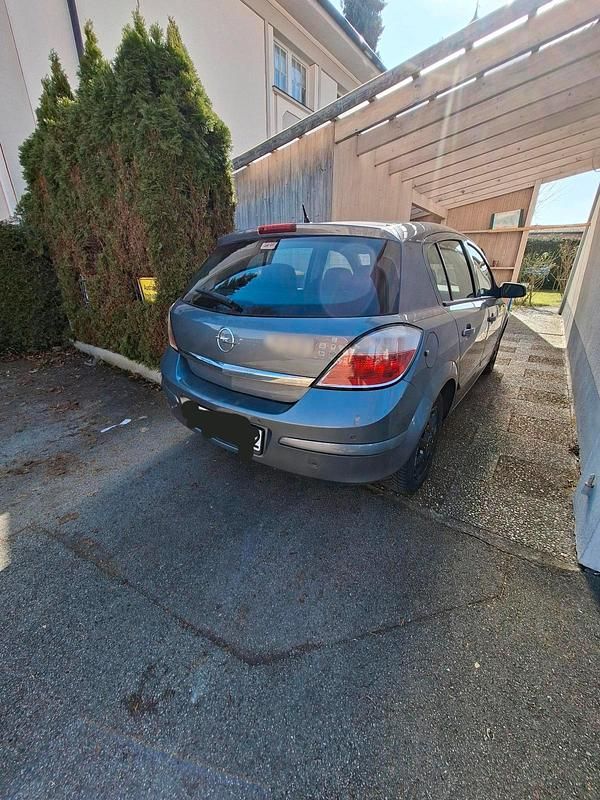 Gebraucht Opel Astra 105 PS (77 kW) 2004 Limousine