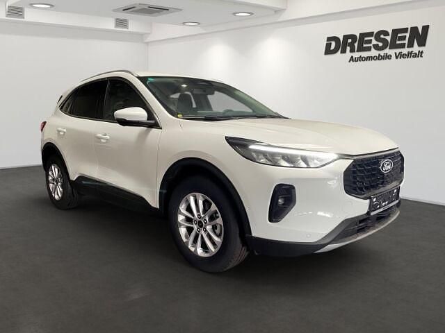 Gebraucht Ford Kuga Titanium 150 PS (110 kW) 2024 Weiss SUV