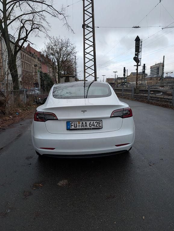 Gebraucht Tesla Model 3 Standard Range 211 kW (287 PS) 2022 Weiß Limousine