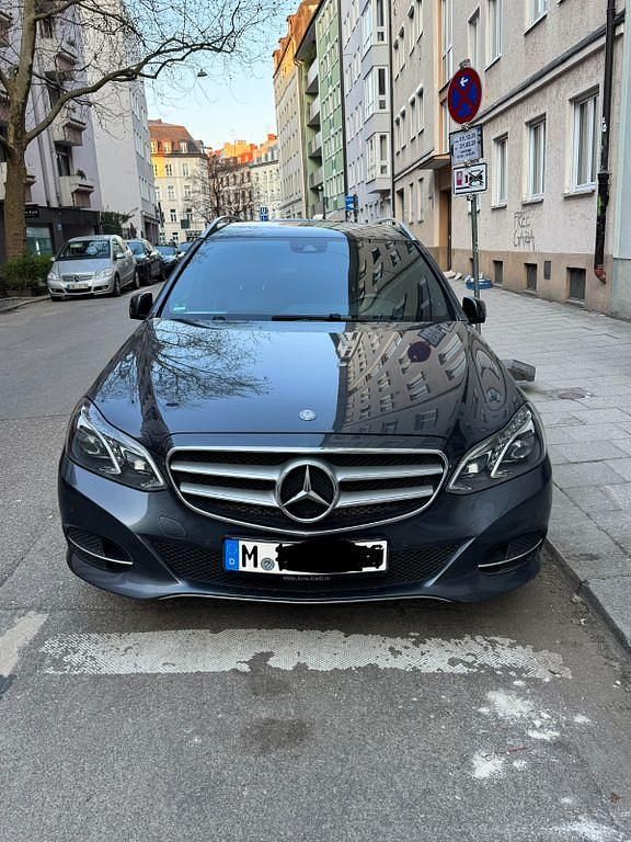 Gebraucht Mercedes E300 Avantgarde 231 PS (169 kW) 2013 Grau Limousine