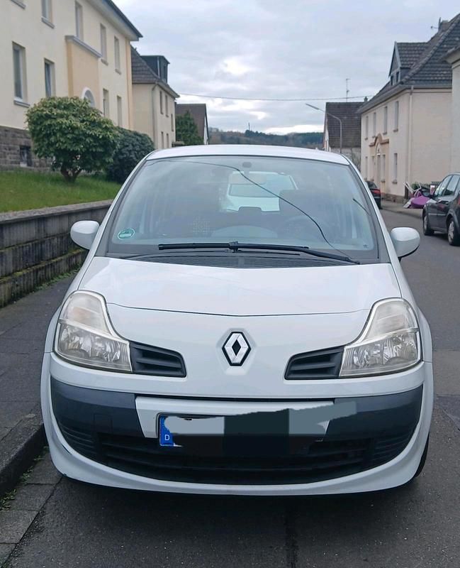 Second-hand Renault Modus 75 CP (55 kW) 2012 Alb Monovolum