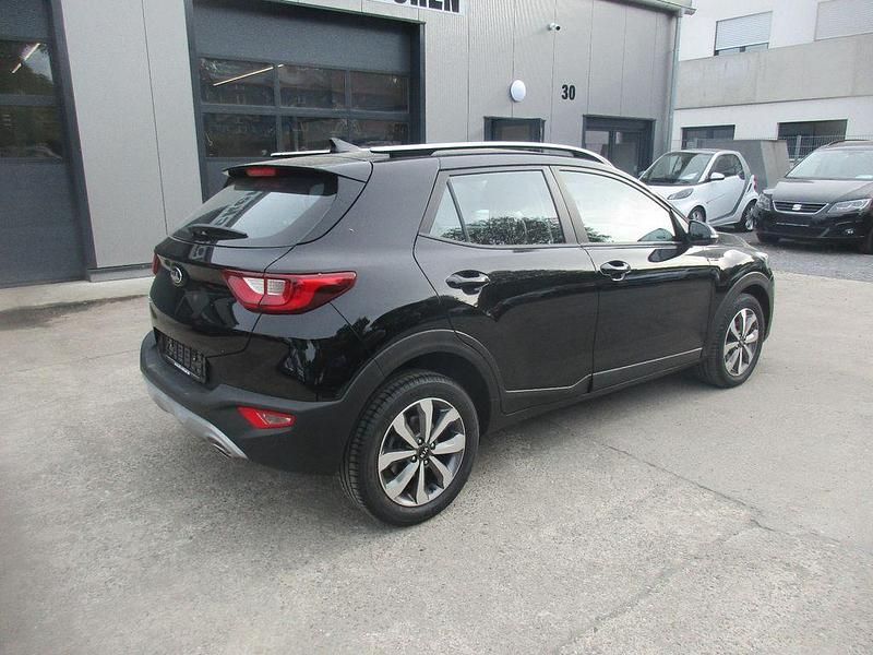 Gebraucht Kia Stonic Vision 101 PS (74 kW) 2022 Schwarz SUV