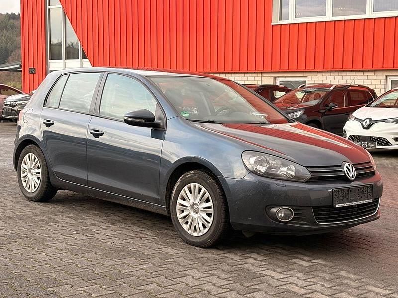 Blau Gebraucht 2009 VW Golf Highline Limousine | 3.300 € (Superpreis) - Bild 1/4