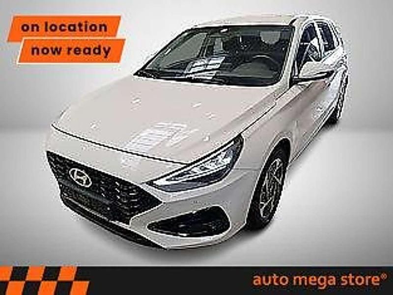 Gebraucht Hyundai i30 Style 101 PS (74 kW) 2024 Weiß Limousine