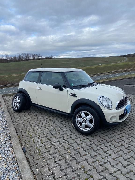 Gebraucht Mini ONE 75 PS (55 kW) 2011 Weiß Kleinwagen
