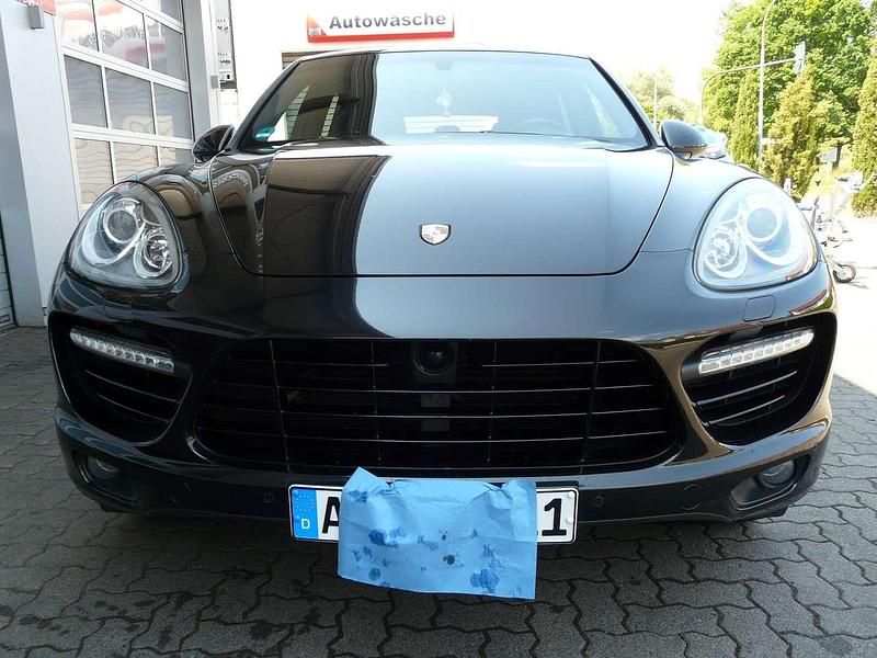 Gebraucht Porsche Cayenne Turbo 500 PS (367 kW) 2011 Tiefschwarz metallic SUV