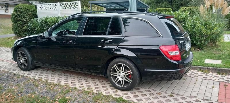 Second-hand Mercedes 200 2013 Negru Break