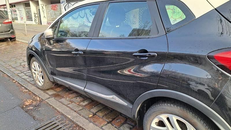 Gebraucht Renault Captur Experience 90 PS (66 kW) 2015 Schwarz SUV