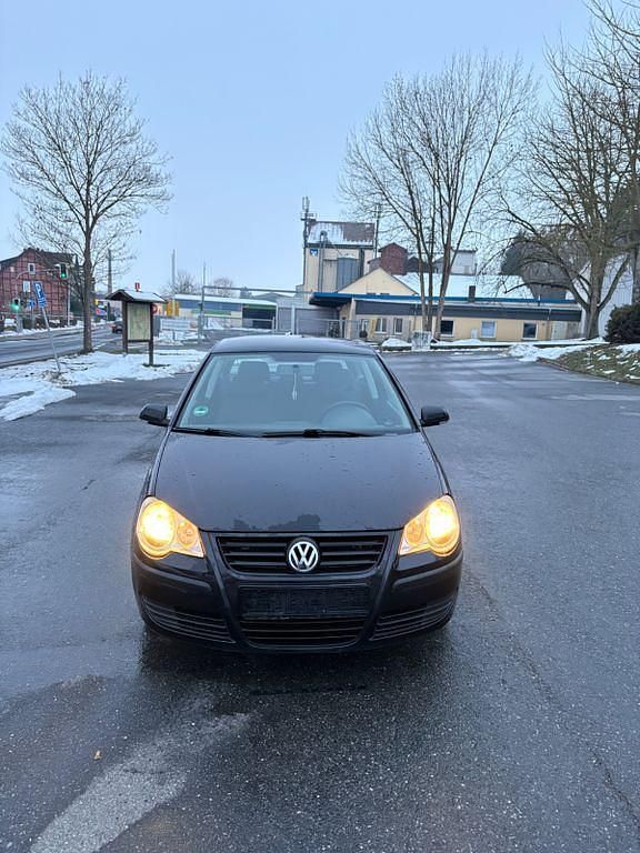 Gebraucht VW Polo Basis 54 PS (39 kW) 2005 Schwarz Kleinwagen