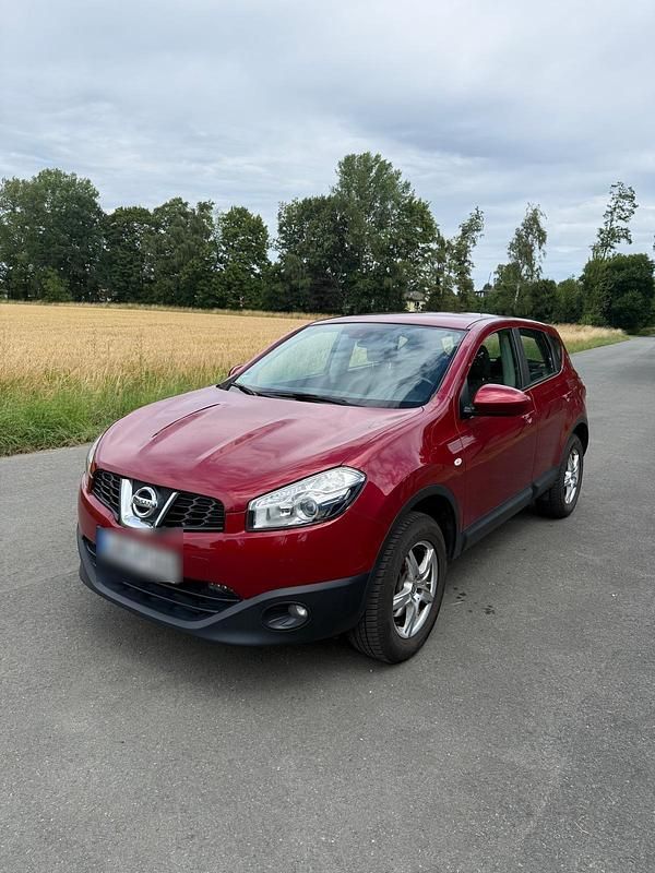 Rot Gebraucht 2011 Nissan Qashqai SUV | 4.799 € (Guter Preis) - Bild 1/4