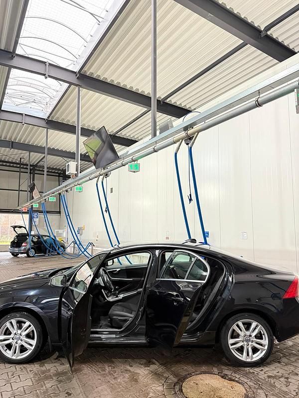 Gebraucht Volvo S60 114 PS (83 kW) 2011 Schwarz Limousine