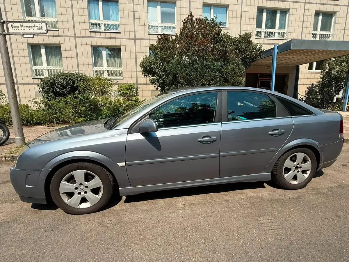 Gebraucht Opel Vectra 147 PS (108 kW) 2003 Silber Limousine