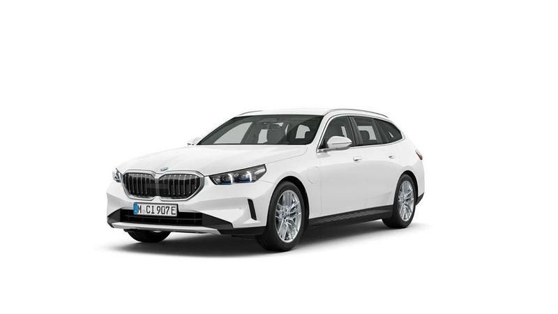 Alpinweiss uni Neu 2025 BMW 530e Sport Line Kombi | 52.199 € (Superpreis) - Bild 1/3