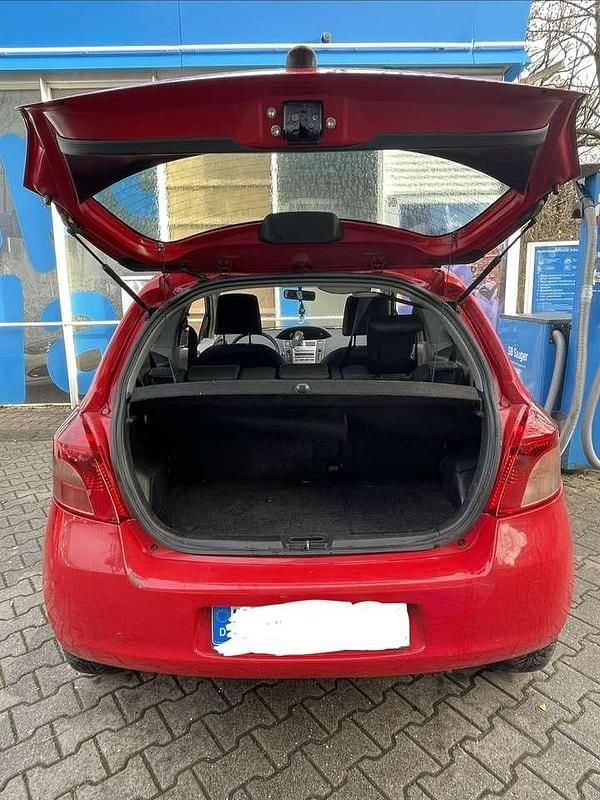 Gebraucht Toyota Yaris 69 PS (50 kW) 2008 Limousine