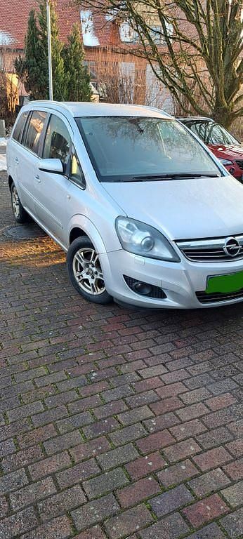 Gebraucht Opel Zafira Edition 140 PS (102 kW) 2009 Silber Van / Kleinbus