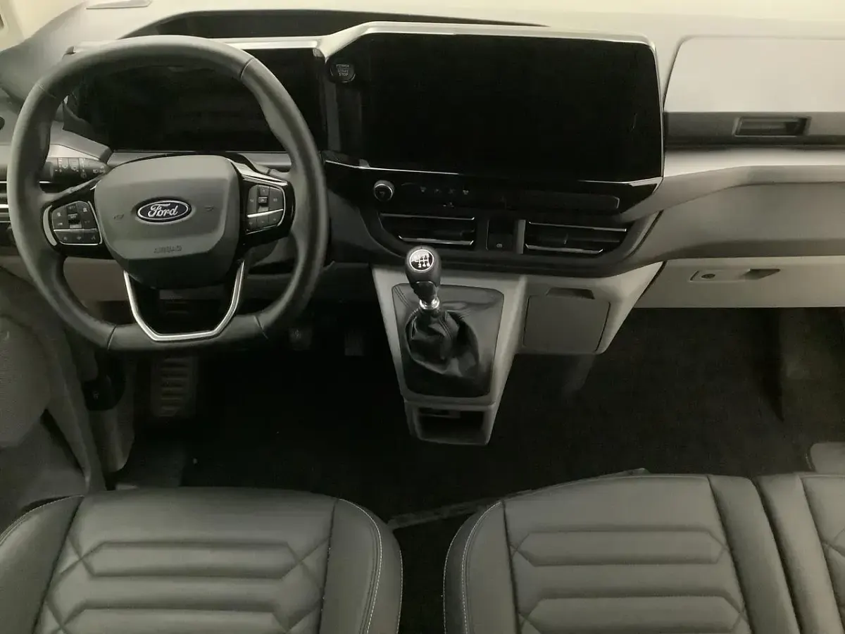 Gebraucht Ford Tourneo Custom Titanium 2025 Weiß Van