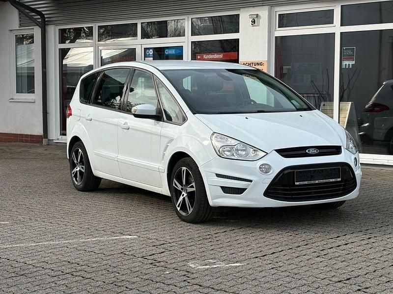 Gebraucht Ford S-MAX Trend 140 PS (102 kW) 2013 Weiß Van / Kleinbus