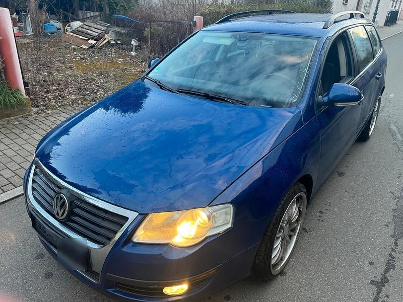 Gebraucht VW Passat 110 PS (80 kW) 2009 Blau Kombi