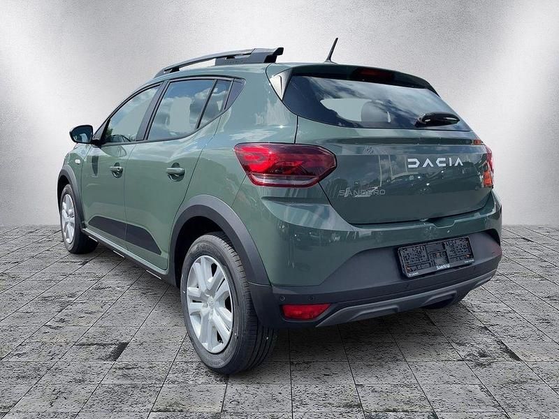 Gebraucht Dacia Sandero Expression 91 PS (66 kW) 2024 Grau Kleinwagen