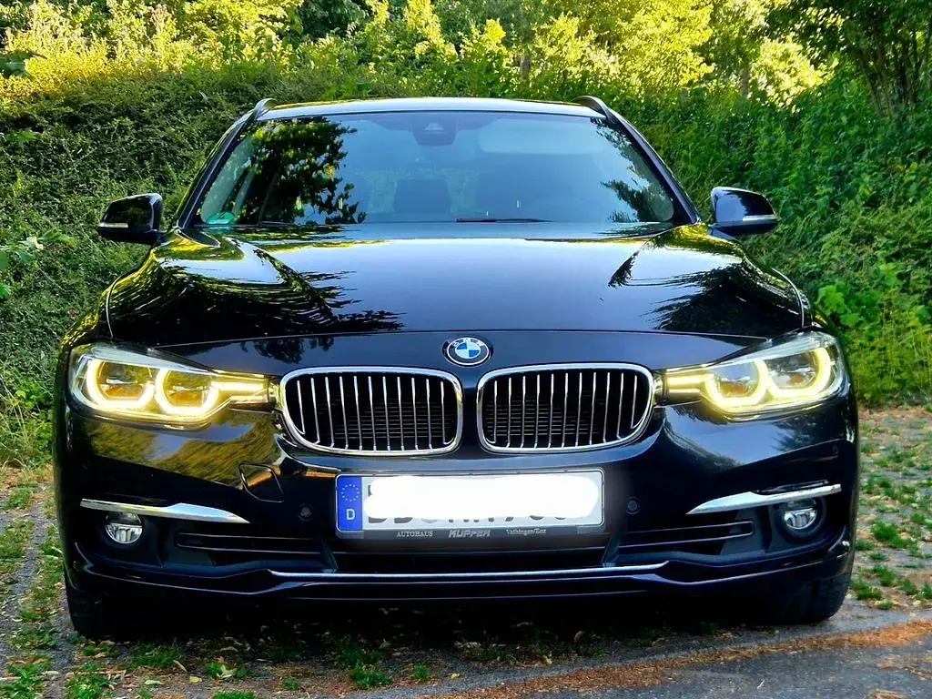 Gebraucht BMW 330 Luxury Line 258 PS (189 kW) 2016 Schwarz Kombi