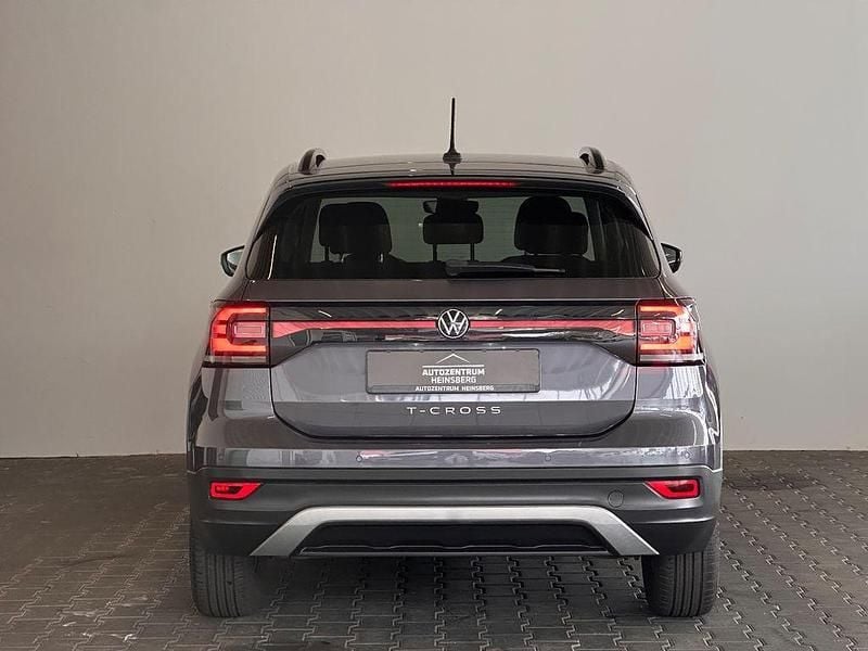 Gebraucht VW T-Cross Active 95 PS (69 kW) 2021 Grau SUV