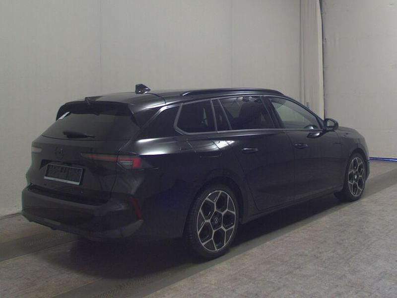 Gebraucht Opel Astra Ultimate 131 PS (96 kW) 2024 Schwarz Kombi