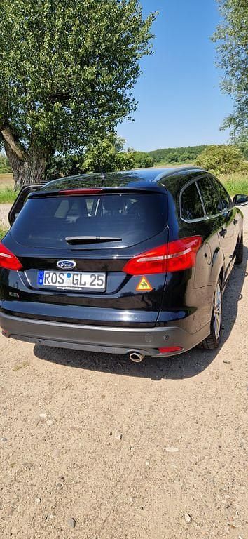Gebraucht Ford Focus Business Edition 150 PS (110 kW) 2016 Schwarz Limousine