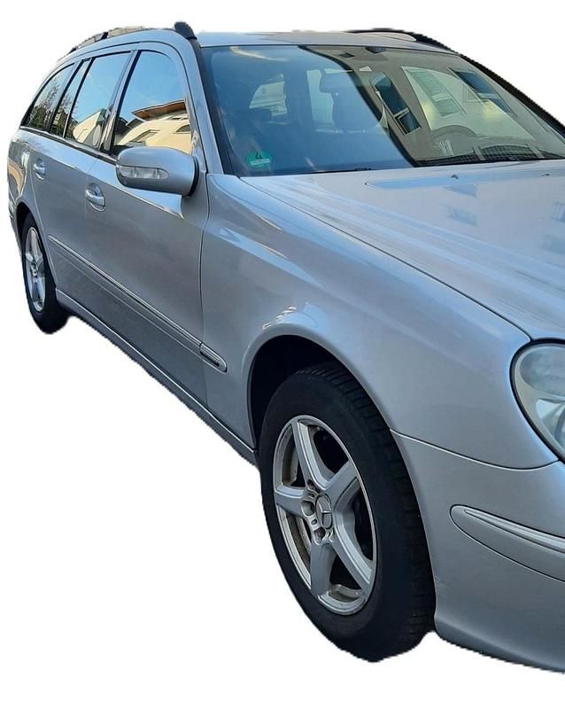 Gebraucht Mercedes E240 177 PS (130 kW) 2004 Silber Kombi