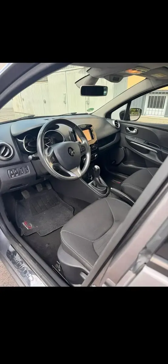 Gebraucht Renault Clio IV 90 PS (66 kW) 2016 Silber Kleinwagen