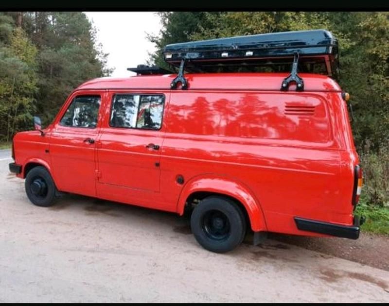 Gebraucht Ford Transit 101 PS (74 kW) 1984 Rot Van / Kleinbus