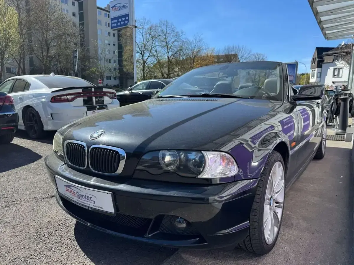 Gebraucht BMW 325 Cabriolet Sport Line 192 PS (141 kW) 2003 Black sapphire metallic Cabrio
