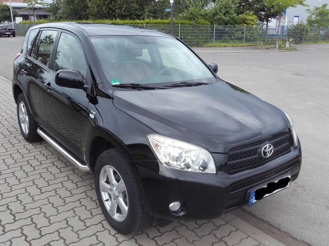 Gebraucht Toyota RAV4 Travel 136 PS (100 kW) 2007 Schwarz metallic SUV