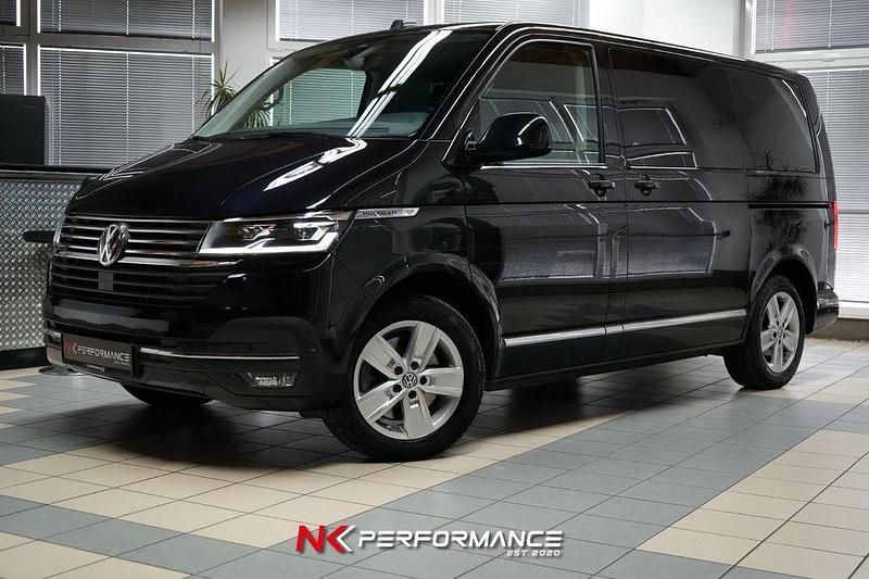 Second-hand VW Multivan Highline 199 CP (146 kW) 2020 Negru Monovolum