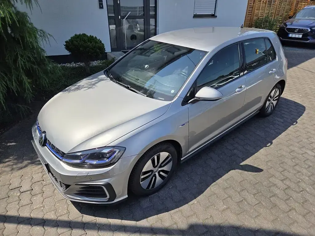 Gebraucht VW Golf VII GTE 150 PS (110 kW) 2017 Silber Limousine