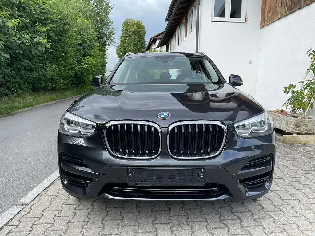 Gebraucht BMW X3 Advantage 184 PS (135 kW) 2019 Sophistograu brillanteffekt me SUV