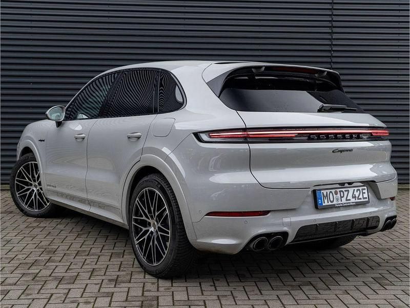 Gebraucht Porsche Cayenne 470 PS (345 kW) 2025 Weiss SUV
