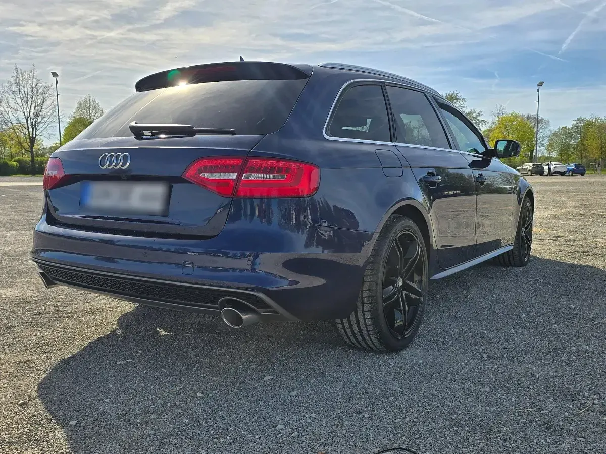 Gebraucht Audi A4 S-Line 204 PS (150 kW) 2014 Blau Kombi
