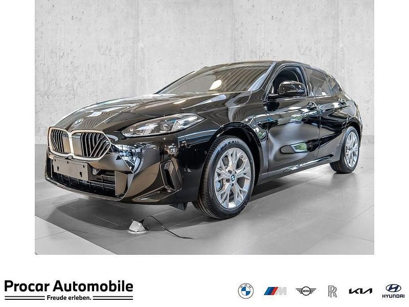 Schwarz Neu 2025 BMW 120 Kleinwagen | 36.940 € (Guter Preis) - Bild 1/4