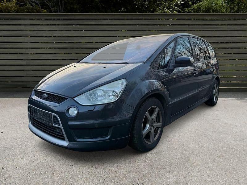 Grau Gebraucht 2008 Ford S-MAX Titanium S Limousine | 2.490 € (Fairer Preis) - Bild 1/4