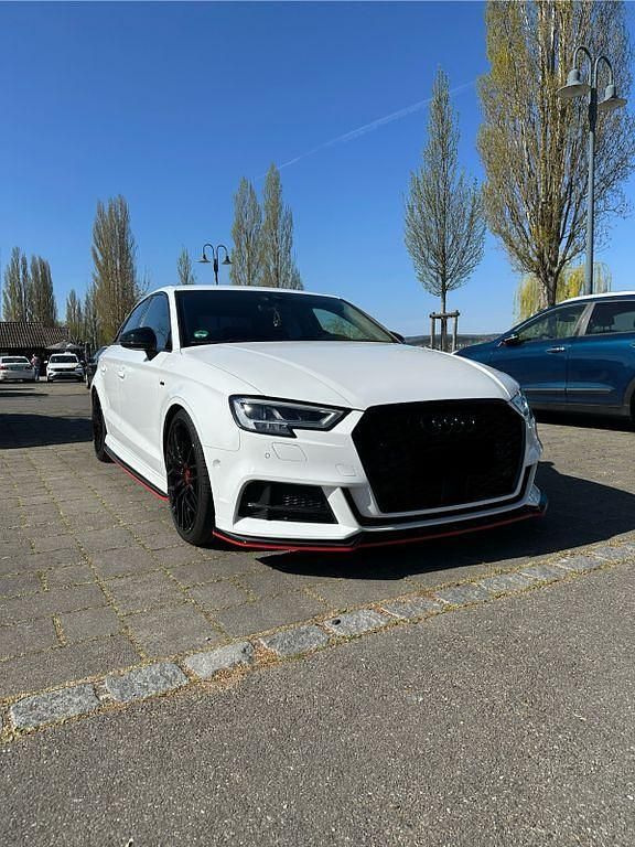 Weiß Gebraucht 2018 Audi A3 S-Line Limousine | 20.900 € (Fairer Preis) - Bild 1/4