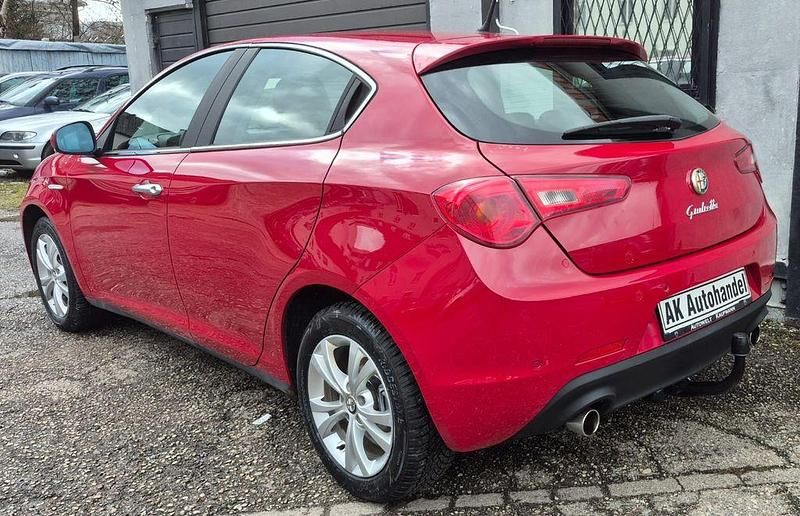Gebraucht Alfa Romeo Giulietta Turismo 170 PS (125 kW) 2010 Rot Kleinwagen