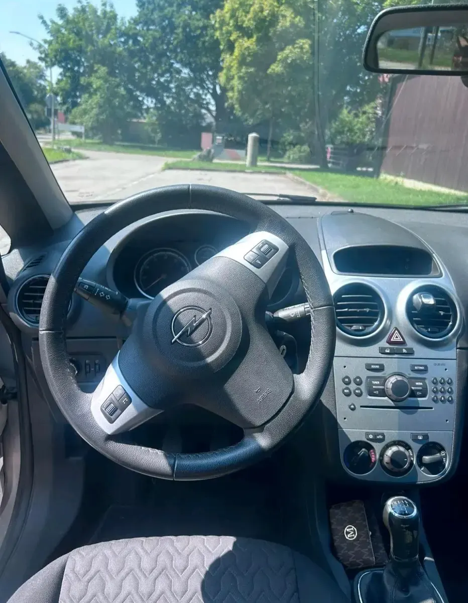 Gebraucht Opel Corsa 86 PS (63 kW) 2013 Braun Kleinwagen