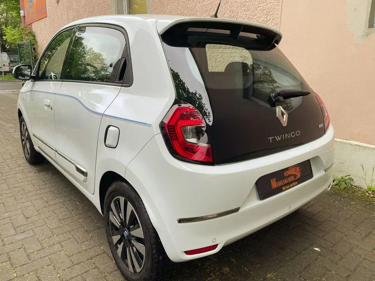 Używany Renault Twingo Intens 60 kW (82 KM) 2022 Biały Hatchback
