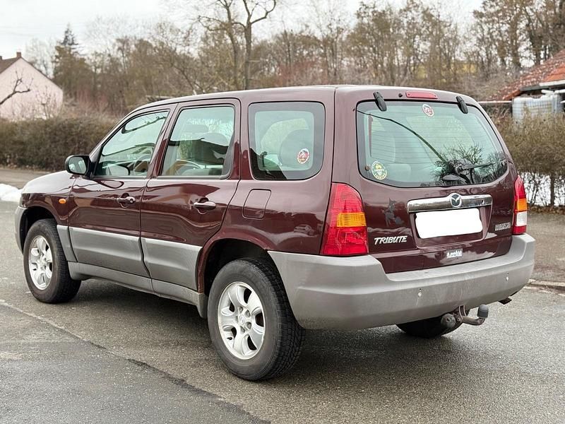 Gebraucht Mazda Tribute Comfort 124 PS (91 kW) 2002 Rot SUV