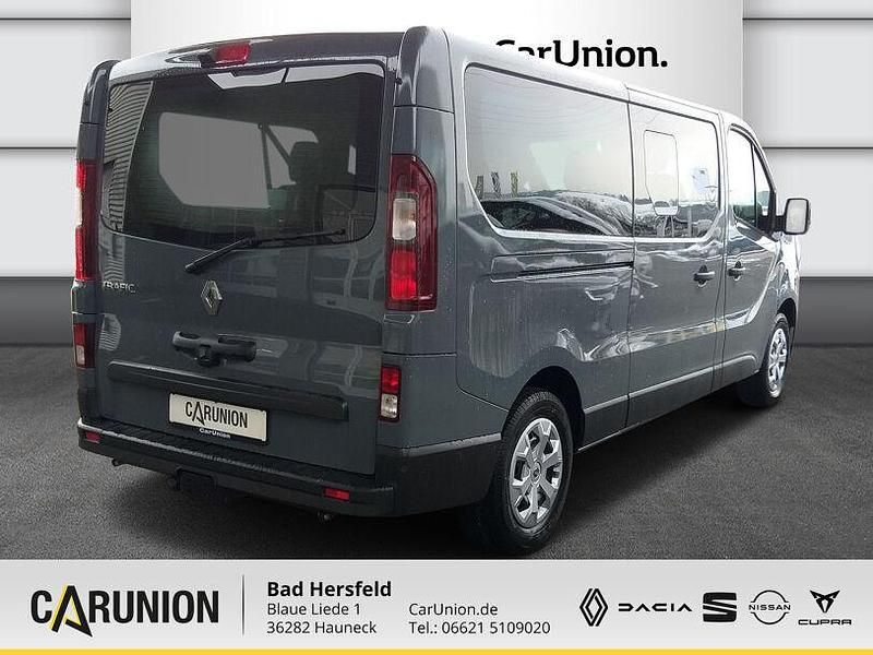 Gebraucht Renault Trafic Life 150 PS (110 kW) 2024 Schiefergrau Van / Kleinbus