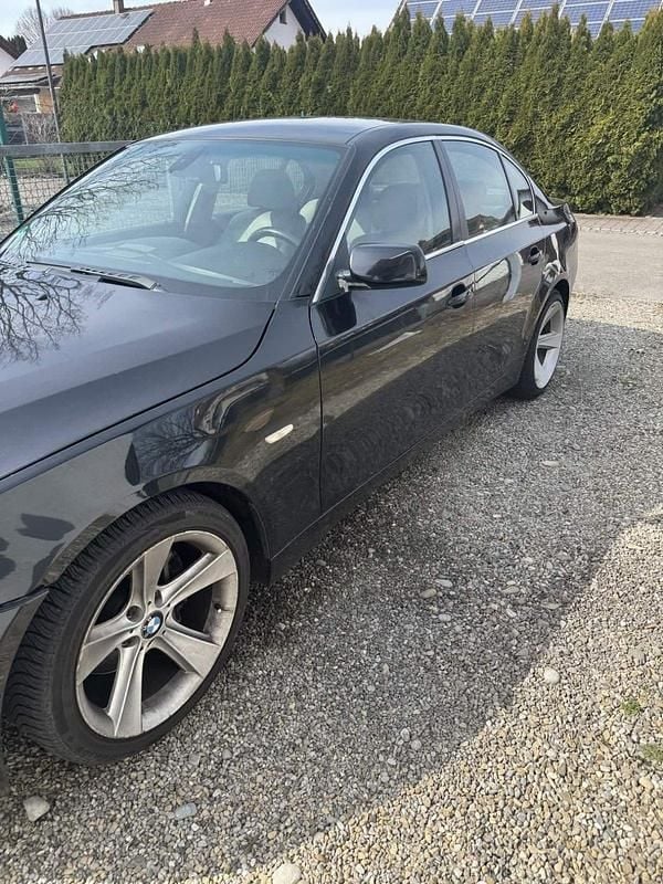 Gebraucht BMW 520 170 PS (125 kW) 2004 Schwarz Limousine
