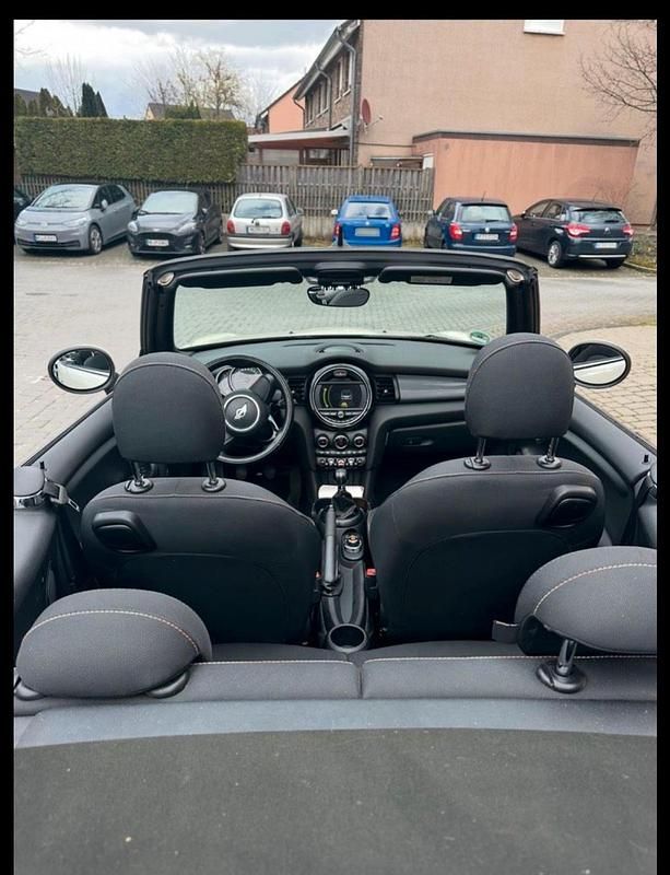 Gebraucht Mini One Cabriolet 102 PS (75 kW) 2016 Weiß Cabrio