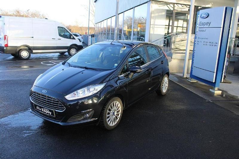 Schwarz Gebraucht 2014 Ford Fiesta Titanium Limousine | 6.990 € (Etwas zu teuer) - Bild 1/4