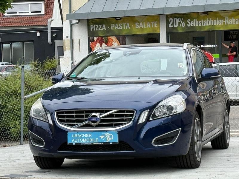 Blau Gebraucht 2011 Volvo V60 Ocean Race Kombi | 8.990 € (Fairer Preis) - Bild 1/4